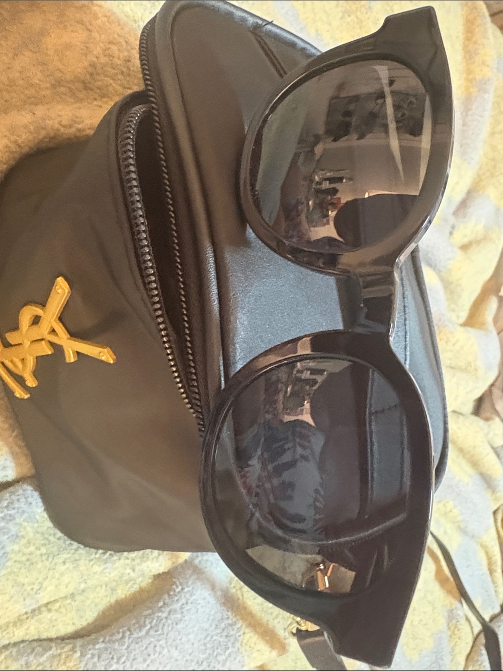 Sunglasses only! Brand New Never Worn - Picture 5 of 5